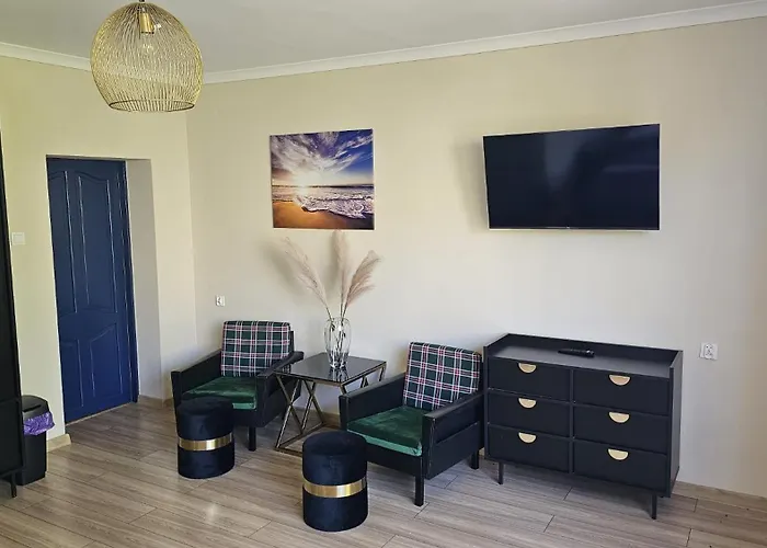 W Ustce Lipa By Zilla אוסטקה